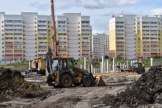 В Пензе проверили ход строительства школы на ул. Измайлова