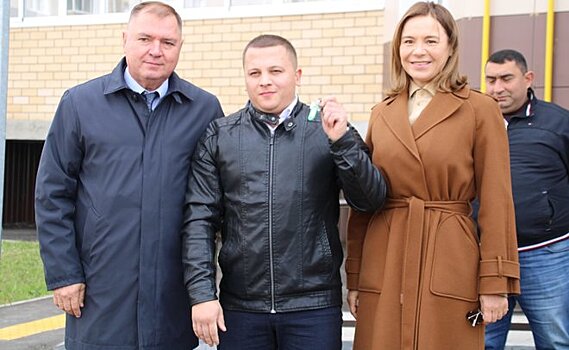 В Менделеевске 60 семей получили ключи от квартир в новом доме