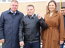 В Менделеевске 60 семей получили ключи от квартир в новом доме