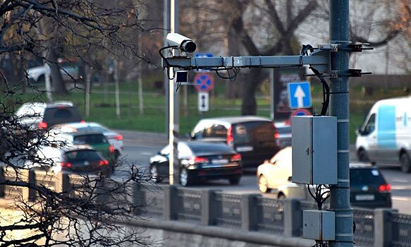 «Камеры для зарабатывания денег»: какие штрафы для водителей могут отменить в РФ