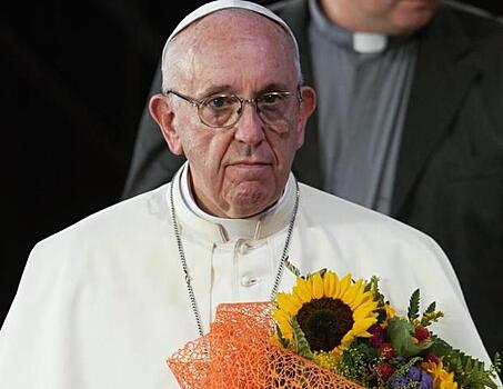 Папа Римский поддержал Францию после пожара в Нотр-Даме