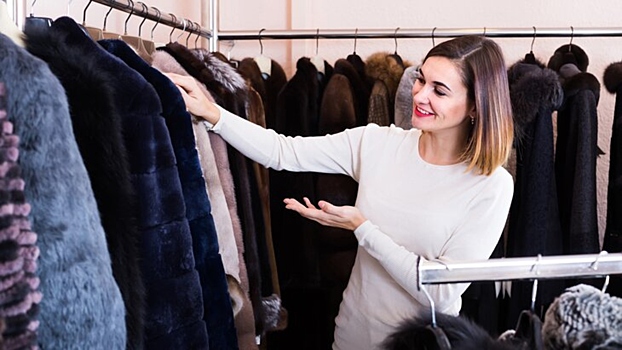 Стилист рассказала, на что обратить внимание при выборе экошубы