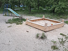 Детские песочницы Челябинска наполняют «строительной смесью» вместо песка