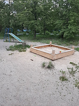 Детские песочницы Челябинска наполняют «строительной смесью» вместо песка