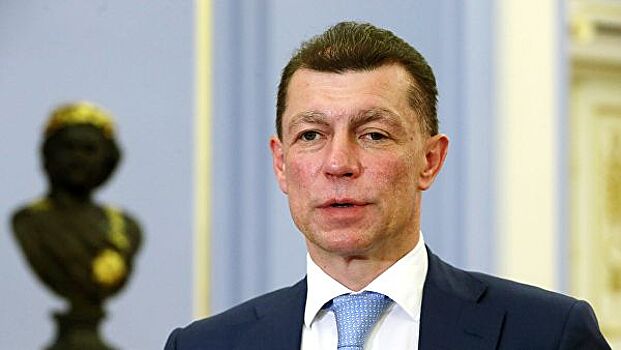 Топилин оценил идею предоставления отпуска мужчинам при рождении ребенка