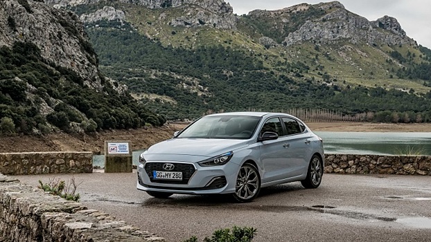 Hyundai озвучил британские цены фастбека i30 Fastback