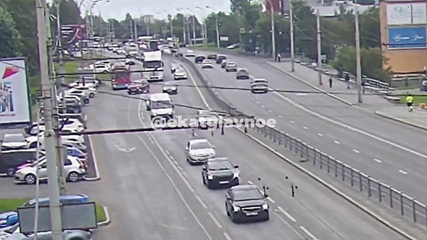 Подрезал Lexus: водитель троллейбуса пострадала в ДТП в Екатеринбурге