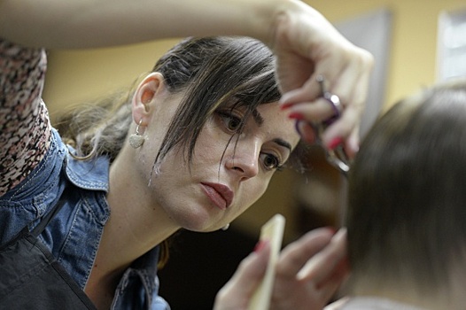 Парикмахеры пожаловались на угрозу закрытия салонов из-за банкротства