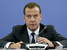 Медведев: В РФ остановлен спад продаж автомобилей, 86% купленных машин собраны в стране