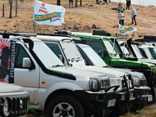 796 внедорожников Suzuki Jimny установили рекорд Гиннесса по одновременному включению фар