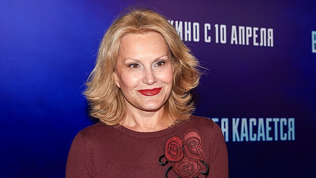 Елена Старостина посетила премьеру сериала «Театральная зона»