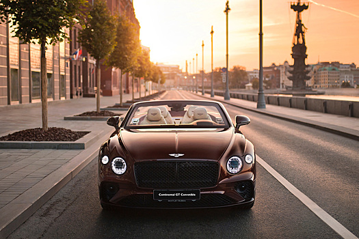 Названы рублевые цены кабриолета Bentley Continental GT