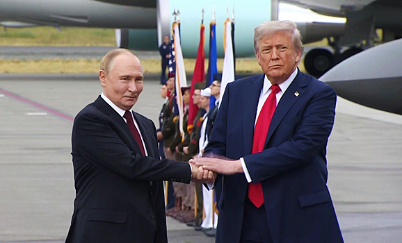 Сенатор объяснил, почему Трамп уважает Путина