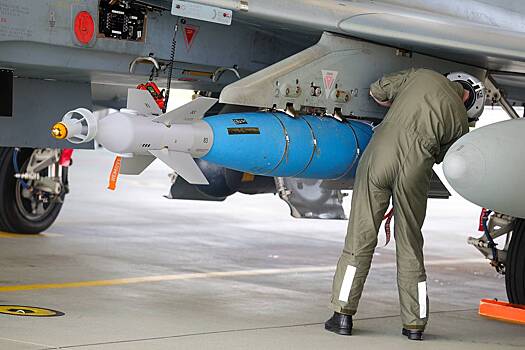 ВВС США заключили контракт на замену ударивших по Ирану авиабомб GBU-57