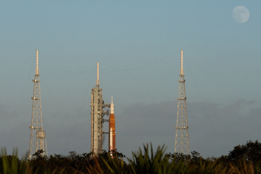 Baza: запуск первого за более чем 50 лет полета на Луну намечен на 1 апреля