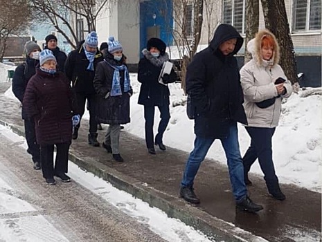 Плитка у входа в подъезд дома на Угличской не будет скользить