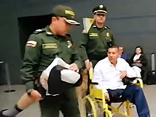 Колумбийского политика поймали с кокаином в протезе