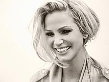 Популярная певица скончалась в 39 лет