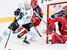 Шипачев первым сыграл 1 100 матчей в Континентальной хоккейной лиге