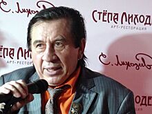 Знаменитый Леня Голубков признался в «катастрофической нехватке денег»