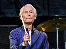 Умер барабанщик Rolling Stones Чарли Уоттс