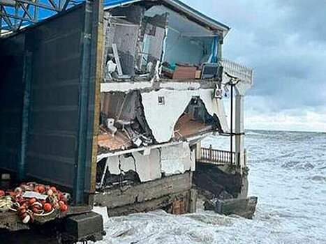 Электроснабжение и отопление полностью восстановили после шторма в Крыму