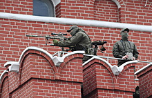 Снайперов из охраны Путина заметили с зарубежными винтовками