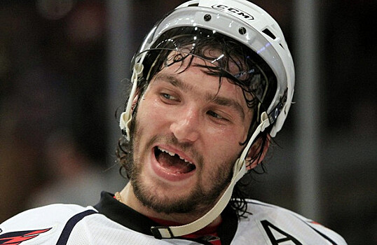 Овечкин вышел на чистое седьмое место по голам в НХЛ