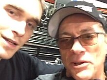 Жан-Клод Ван Дамм передал видеопривет уфимцам