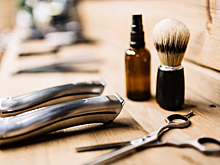 В попытках спастись от облысения, мужчина перенес 7 пересадок волос и разрушил свою семью