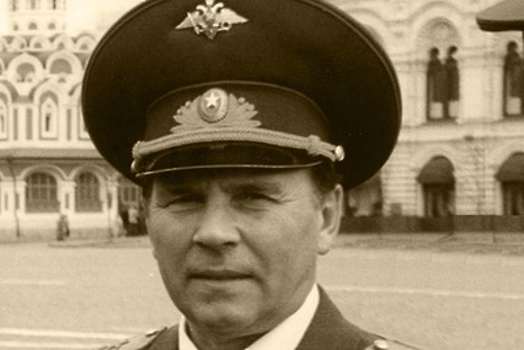 Экс‑командующий войсками Московского военного округа Леонтий Кузнецов отмечает 82‑летие