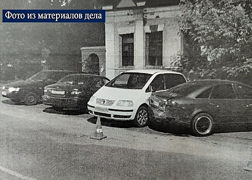 В Курске 28-летний мужчина врезался в три машины и скрылся с места ДТП