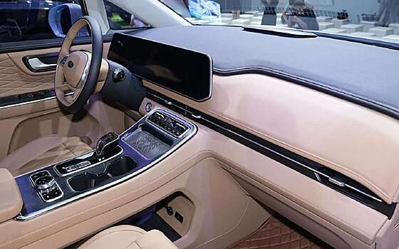 JAC готовится представить новый семиместный минивэн