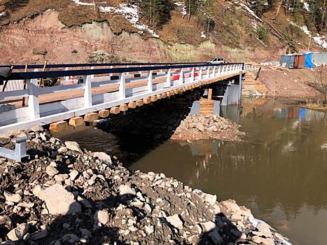 Разрушенный мост в Ирбейском районе восстановят к середине октября