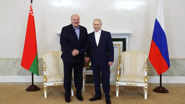 Путин провел переговоры с Лукашенко
