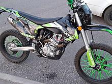 Велосипедист и мотоциклист пострадали в конце прошлой недели в ДТП во дворе домов в Вологде