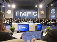 "Средства МВФ стоит направить на что-то целевое, а не просто разбрасывание денег с вертолета"
