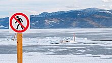 Спасение рыбаков с отколовшейся льдины на Сахалине попало на видео
