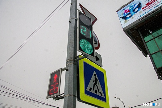 На проспекте Дзержинского выключились светофоры