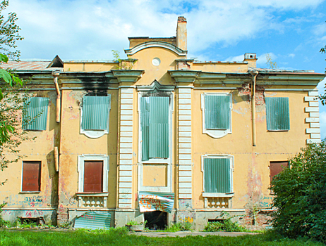 Последние ветхие дома в 10 квартале Колпино снесут в рамках программы реновации