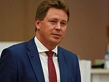Мужчина с документами экс-губернатор Севастополя поскандалил в аэропорту Ижевска