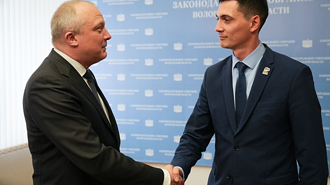 Спикер Заксобрания Роман Заварин поздравил с избранием на пост сенатора от парламента Вологодской области бывшего мэра Череповца Романа Маслова