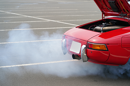 Автоюрист напомнил о правилах подготовки автомобиля к дальней поездке