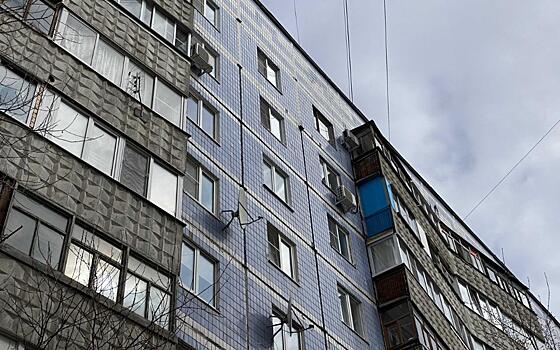 Пожилой рязанец выжил после падения с третьего этажа