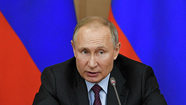 Путин: не хотелось бы погрязнуть в поправках к Конституции
