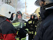 Мельниченко: пожар на нефтебазе в Пензе продолжают тушить 150 огнеборцев