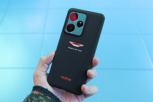Дизайн и компплектацию realme GT 7 Dream Edition, созданного с Aston Martin, показали в РФ до анонса