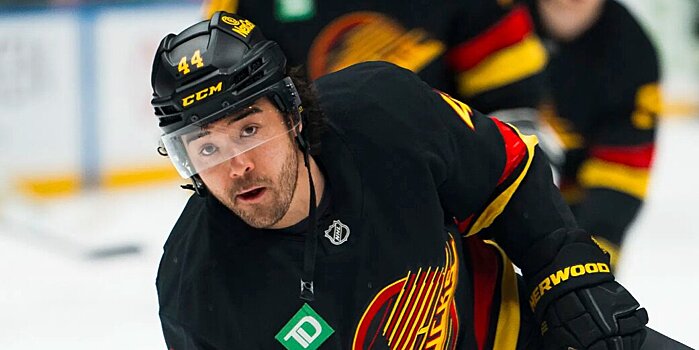 Шервуд о возможном обмене из «Ванкувера»: «Стараюсь не обращать внимание на слухи, живу сегодняшним днем. Контрактная проблема решится сама собой»