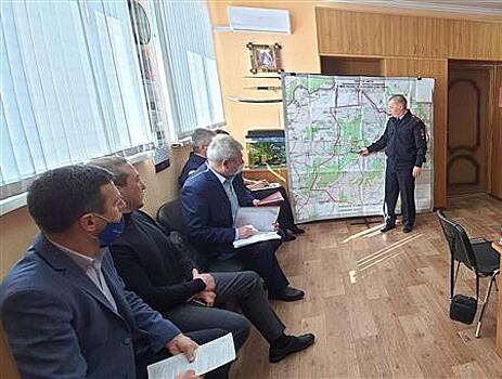 Самарские силовики успешно отразили нападение условных террористов на отдел полиции и ж/д станцию
