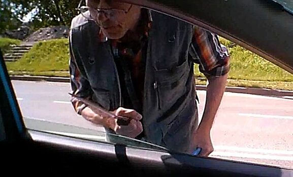 ДЕД-МСТИТЕЛЬ: звезду соцсетей из Костромы потащили в суд